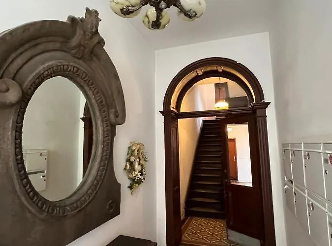 Appartement Retro Im Herzen Von Deutz Keulen